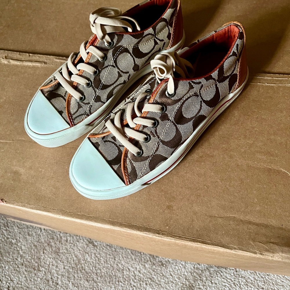 Classic Coach Sneakers – Signature Pattern